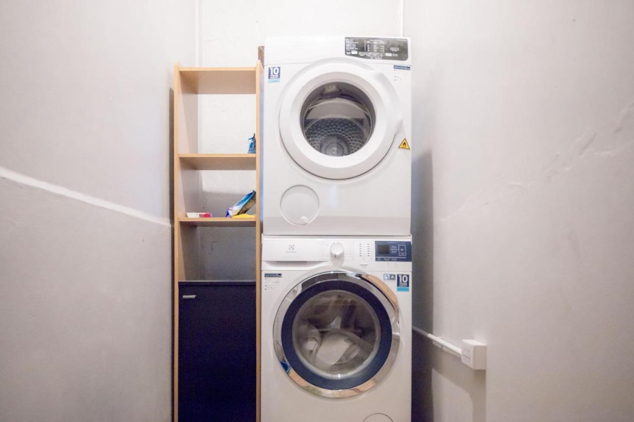 Hostel Lemon Siam Petchaburi Road Bangkok Bagian luar foto