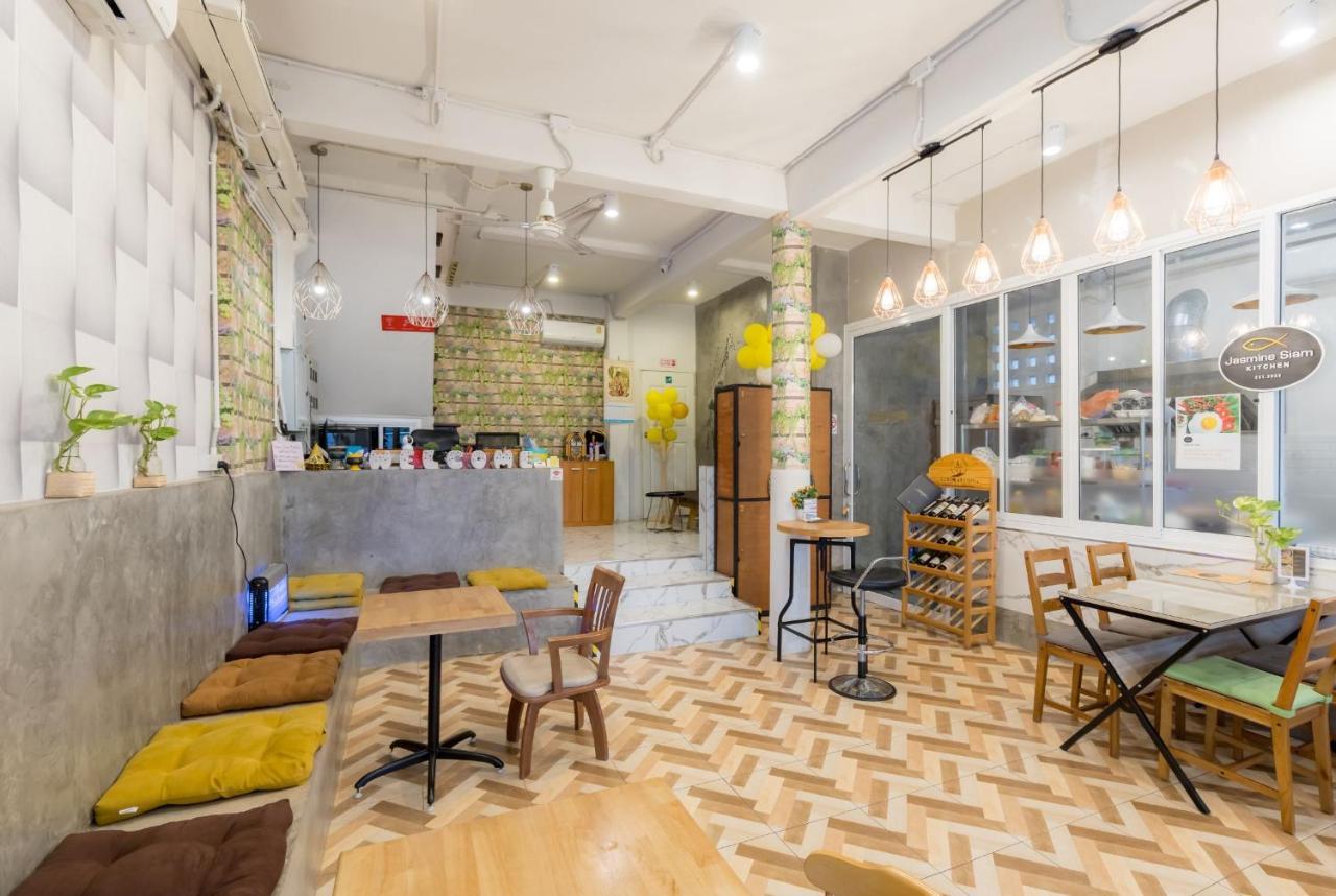 Hostel Lemon Siam Petchaburi Road Bangkok Bagian luar foto