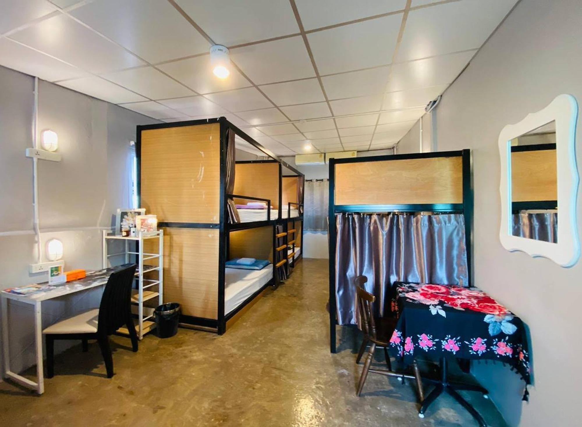 Hostel Lemon Siam Petchaburi Road Bangkok Bagian luar foto