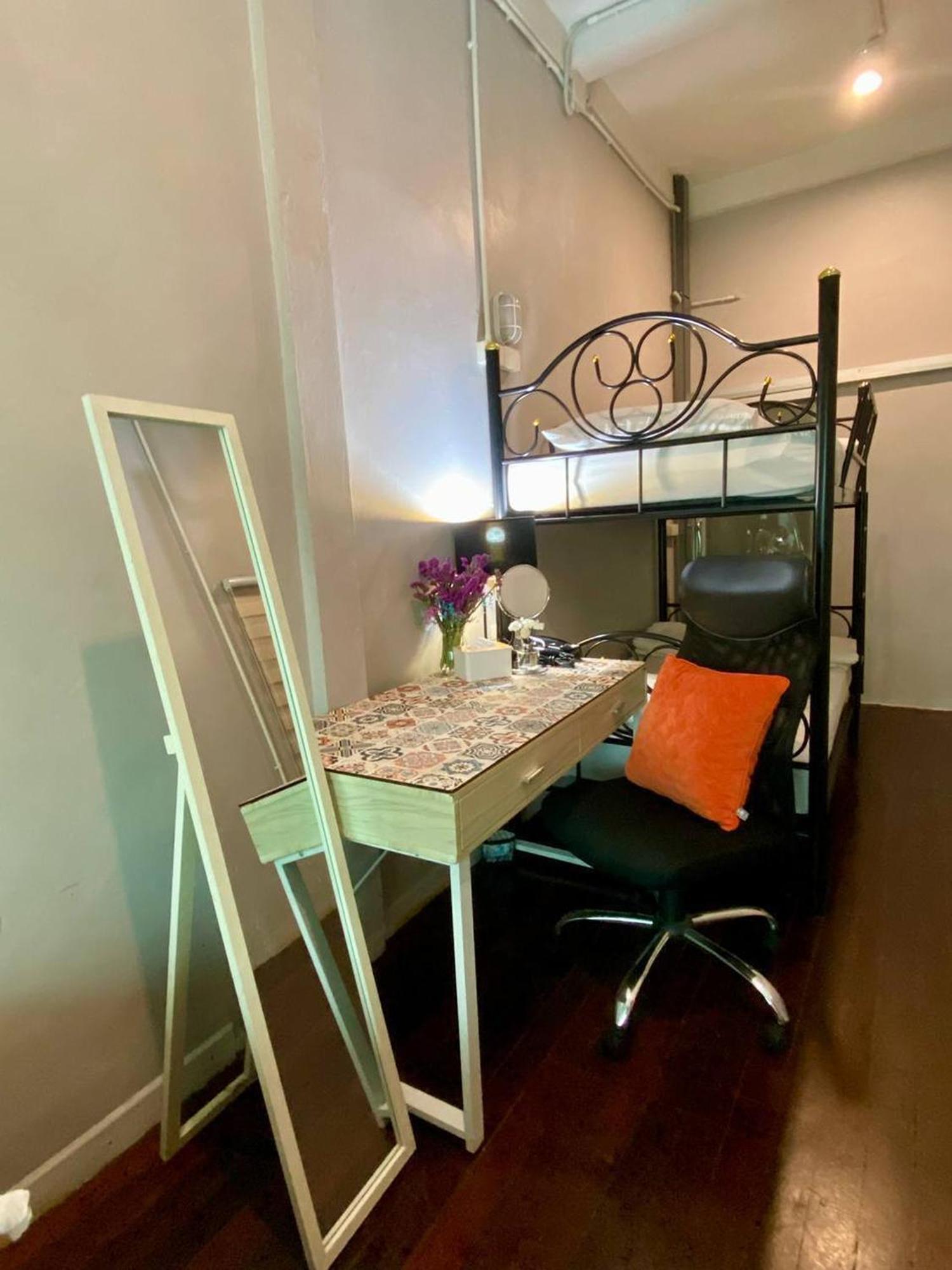 Hostel Lemon Siam Petchaburi Road Bangkok Bagian luar foto
